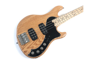 Fender American Deluxe Dimension Bass IV HH (70143)