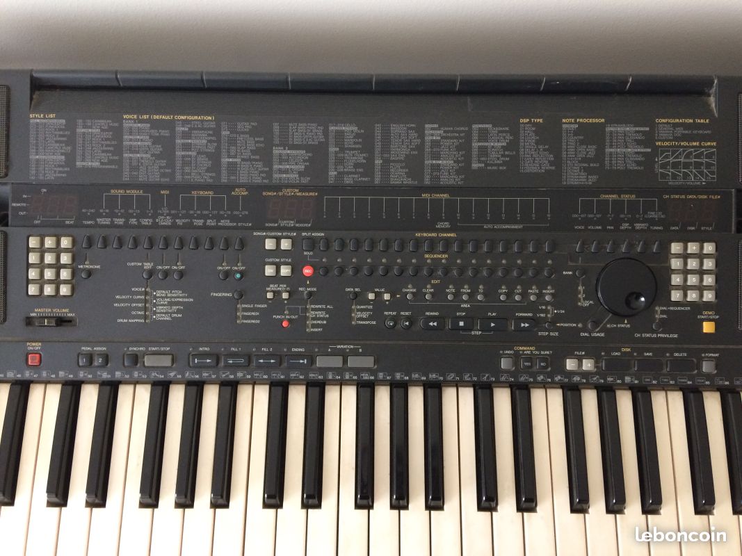 Pictures and images Yamaha PSR-SQ16 - Audiofanzine