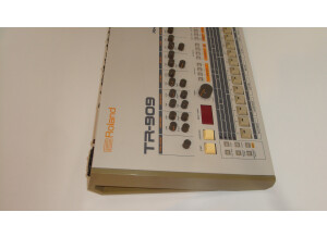 Roland TR-909 (34823)