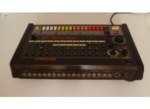 Roland TR-808 (37019)