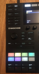 Native Instruments Maschine mk3 : layout maschine studio Native Instruments Maschine mk3 : layout maschine studio