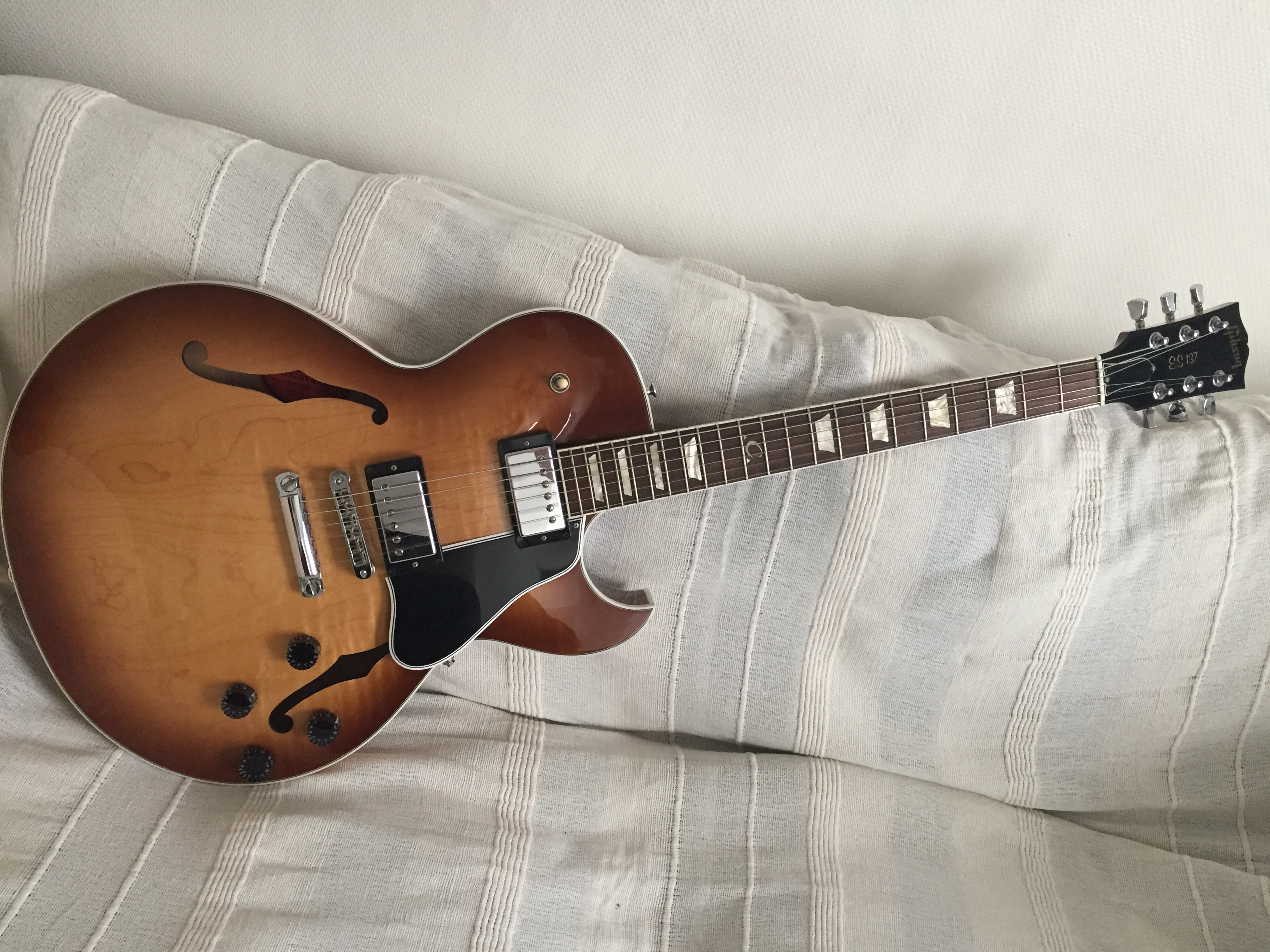 Gibson ES-137 Classic Chrome Hardware