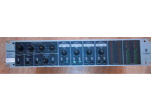 Behringer MDX 8000 Combinator