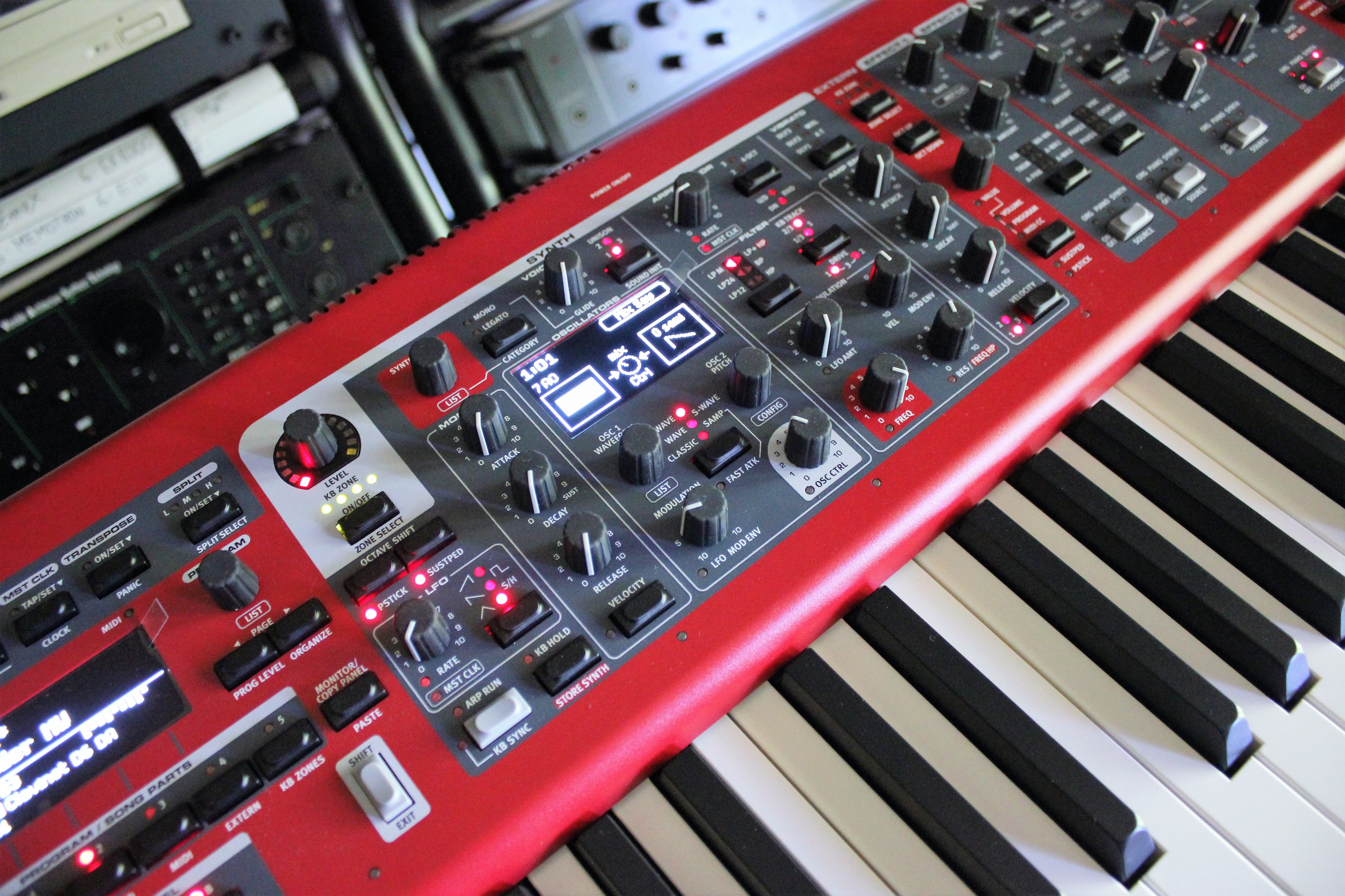 Clavia Nord Stage 3 HP76 : NS3 2tof 10.JPG