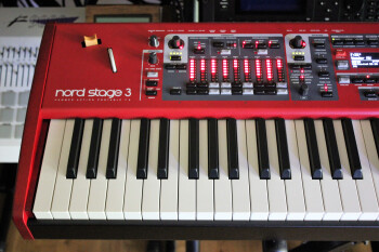 Clavia Nord Stage 3 HP76 : NS3 2tof 05.JPG Clavia Nord Stage 3 HP76 : NS3 2tof 05.JPG