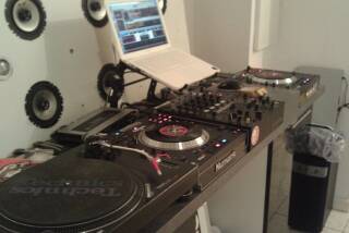 Numark V7