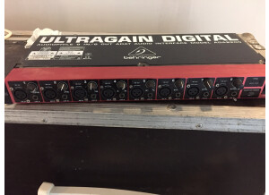 Behringer Ultragain Digital ADA8200 (17248)