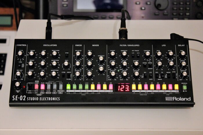 Roland SE-02 : SE 02 2tof 01.JPG Roland SE-02 : SE 02 2tof 01.JPG