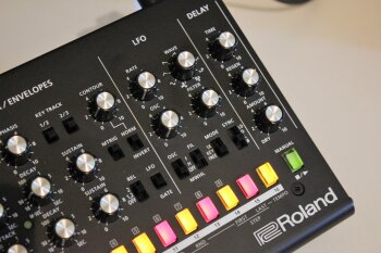 Roland SE-02 : SE 02 2tof 09.JPG Roland SE-02 : SE 02 2tof 09.JPG