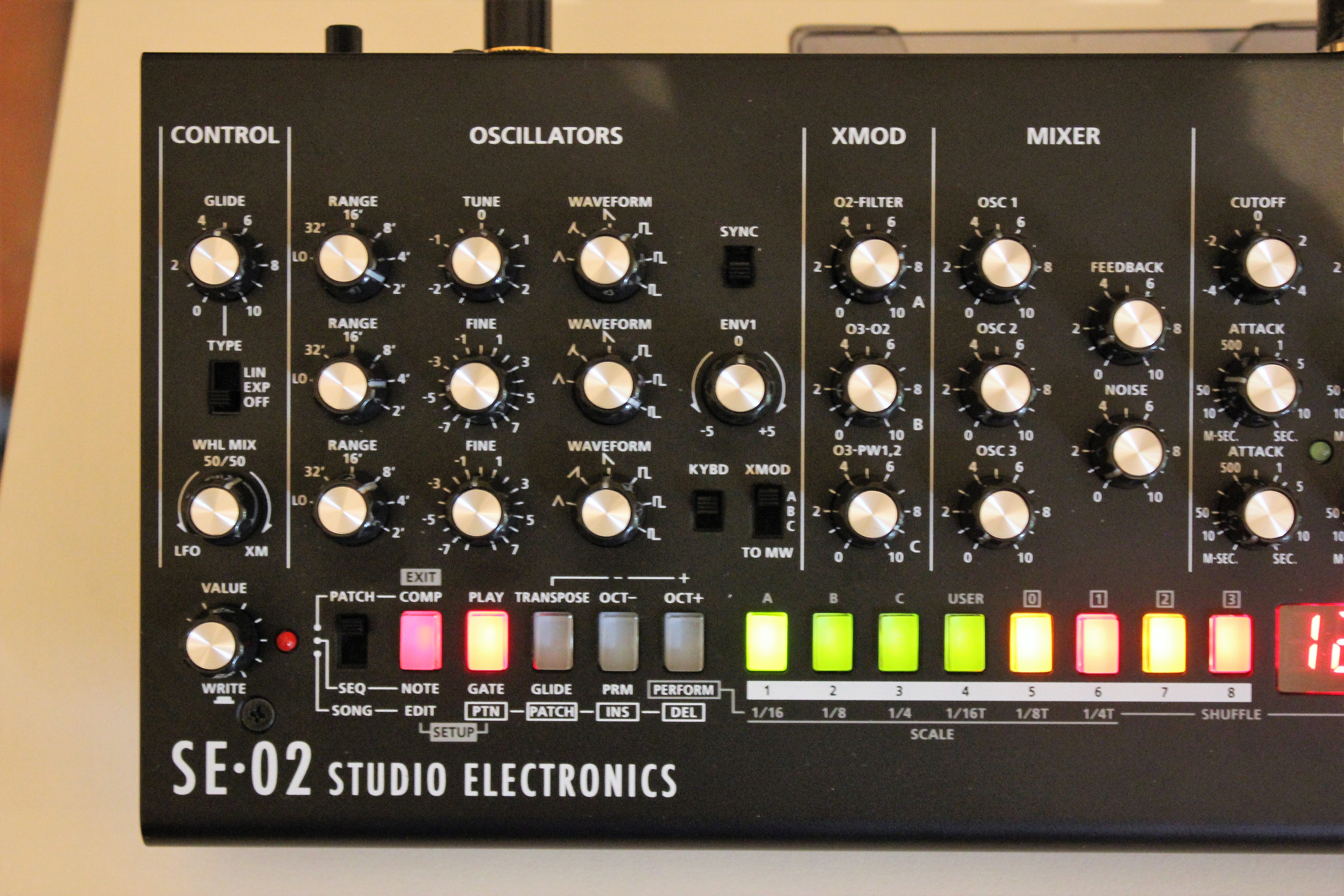 Roland SE-02 : SE 02 2tof 04.JPG