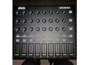 Akai MIDImix (4657)