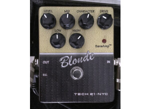 Tech 21 Blonde (27292)