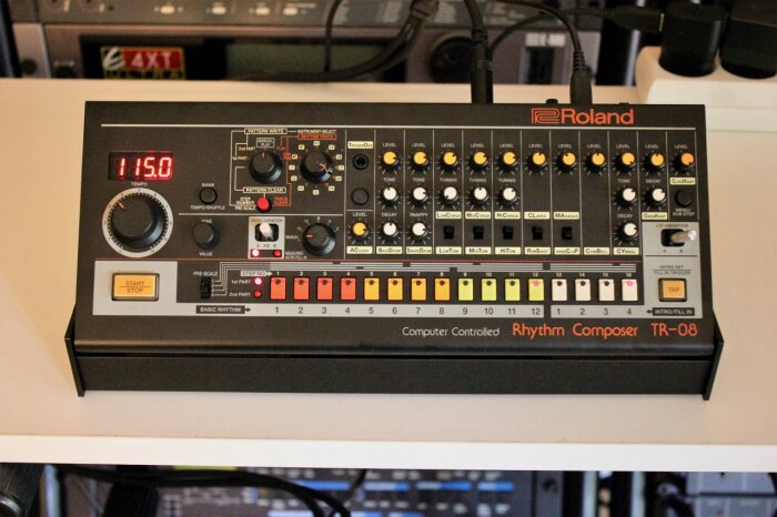 Roland TR-08 : TR 08 1 Roland TR-08 : TR 08 1