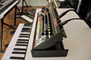 Roland TR-08 : TR 08 8 Roland TR-08 : TR 08 8