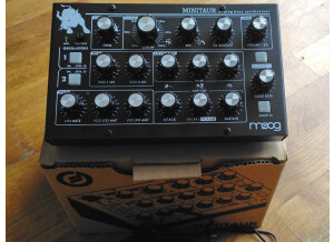 Moog Music Minitaur (33262)