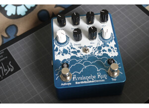 EarthQuaker Devices Avalanche Run (90474)