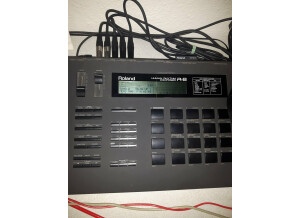 Roland R-8 (73680)