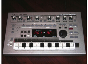 Roland MC-303 (45025)