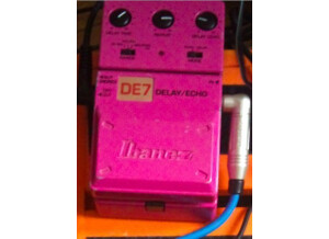 Ibanez DE7C Delay/Echo Pink
