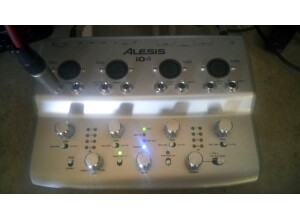 Alesis iO4 (6105)