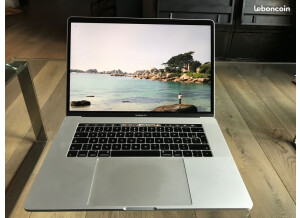 Apple Macbook Pro 15"  2.66 GHz Core 2 Duo 4 Go RAM