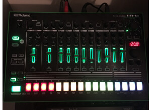 Roland TR-8 (42584)