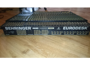 Behringer Eurodesk MX8000 (29385)