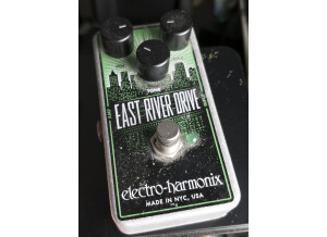 Electro-Harmonix East River Drive (58004)