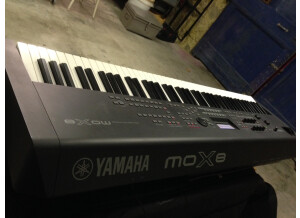 Yamaha MOX8 (82987)