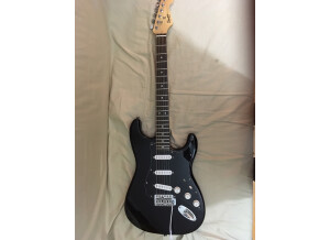 Squier Bullet Strat with Tremolo (29473)