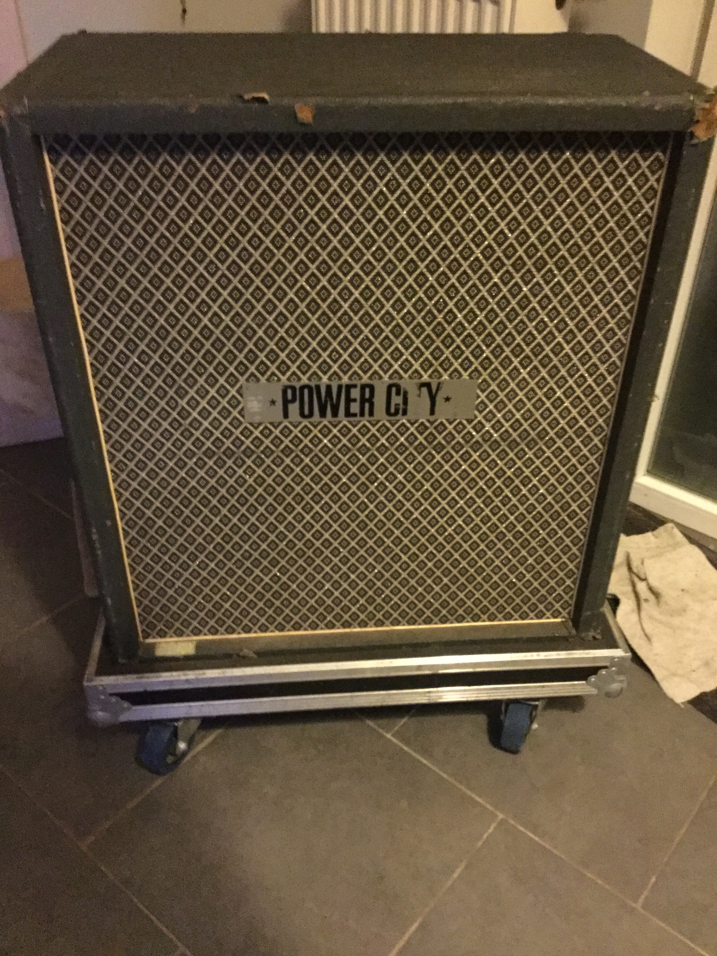 London City 4x12 Power City