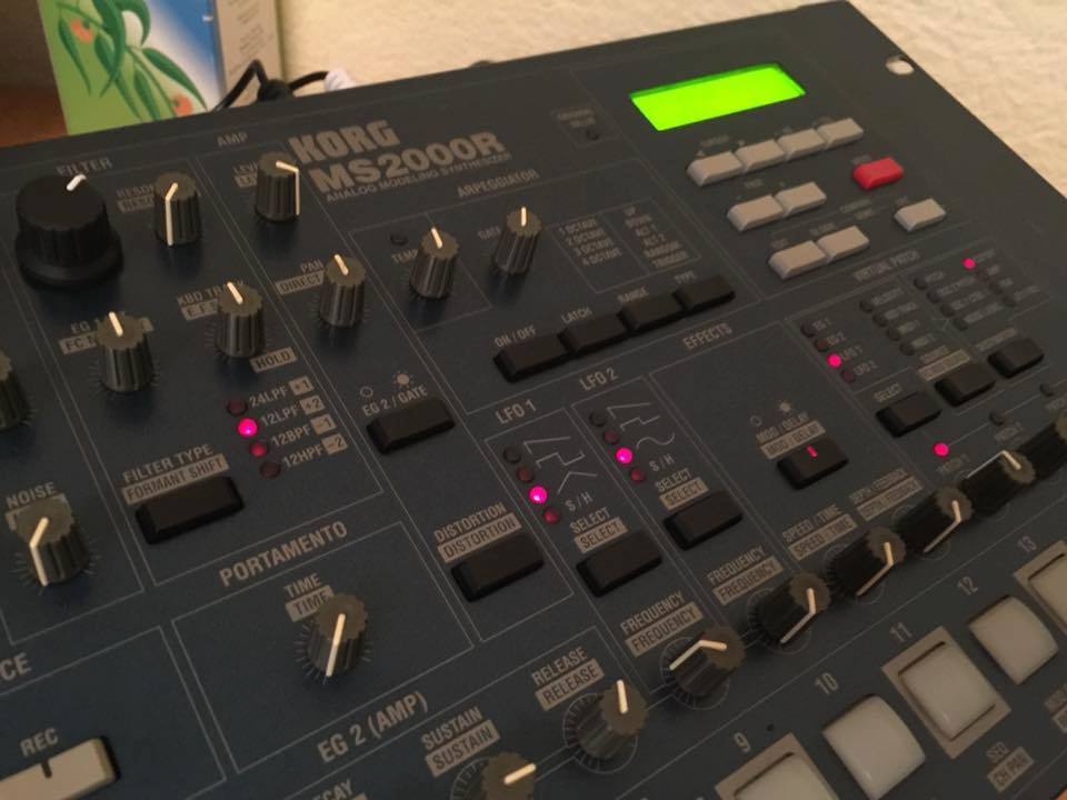 Korg MS2000R