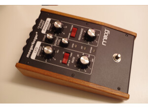 MOOG moogerfooger   12 stage phaser