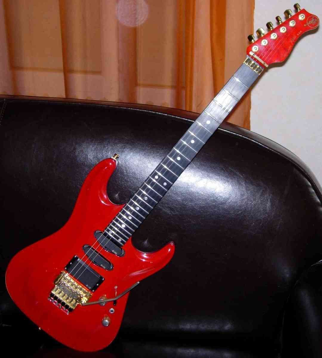 Valley Arts Guitars CUSTOM PRO USA Archtop