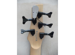 Ibanez SoundGear Series - SR-705 WNF