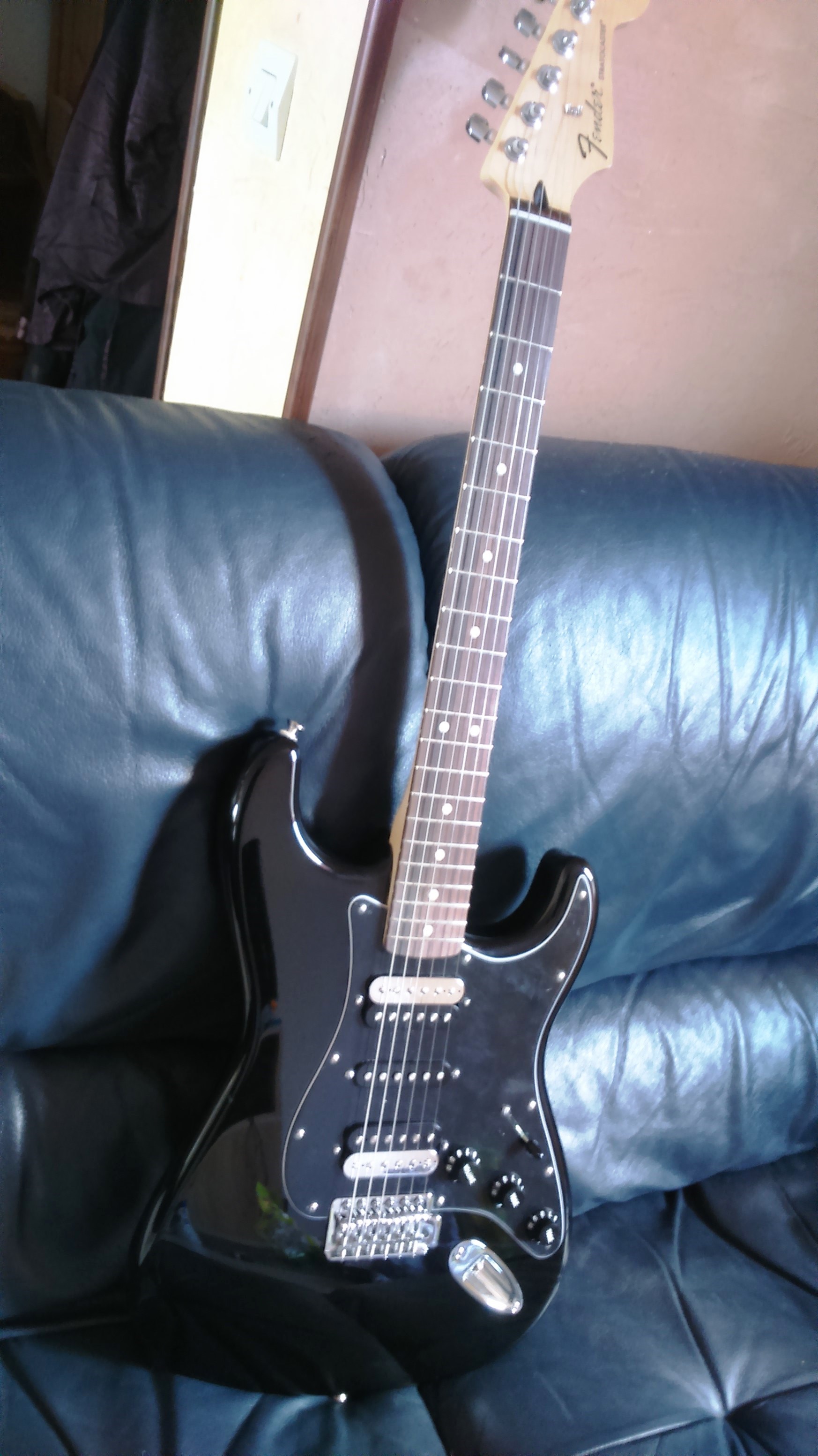 Fender Standard Stratocaster HSH