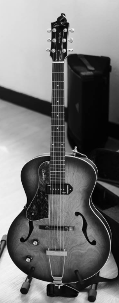 Godin 5th Avenue Kingpin P90