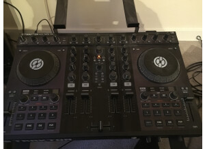 Native Instruments Traktor Kontrol S4 (46269)