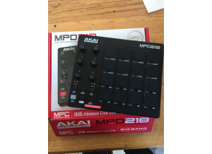 AKAI MPD218.JPG