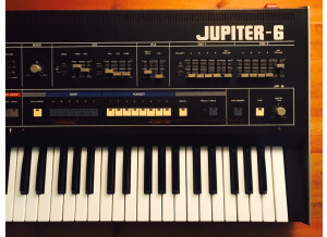 Roland Jupiter-6 (78323)