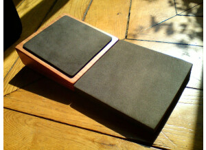 Shadow Stompin' Bass (70718)