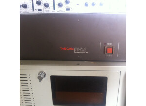 Tascam M-520 (79084)
