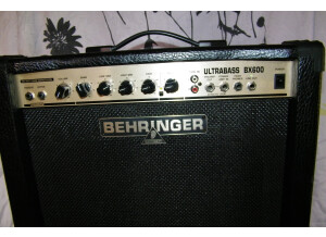 Behringer Ultrabass BX600