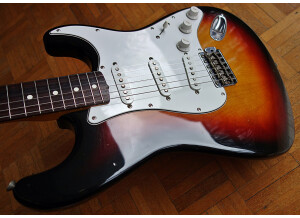 Fender ST62-xx (19603)