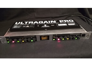 Behringer Ultragain Pro MIC2200 (77908)