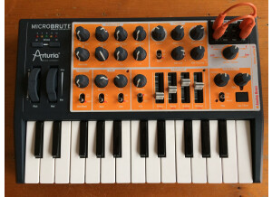 Arturia MicroBrute (62085)