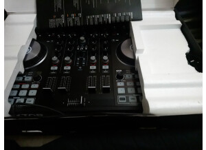 Native Instruments Traktor Kontrol S4 (77885)