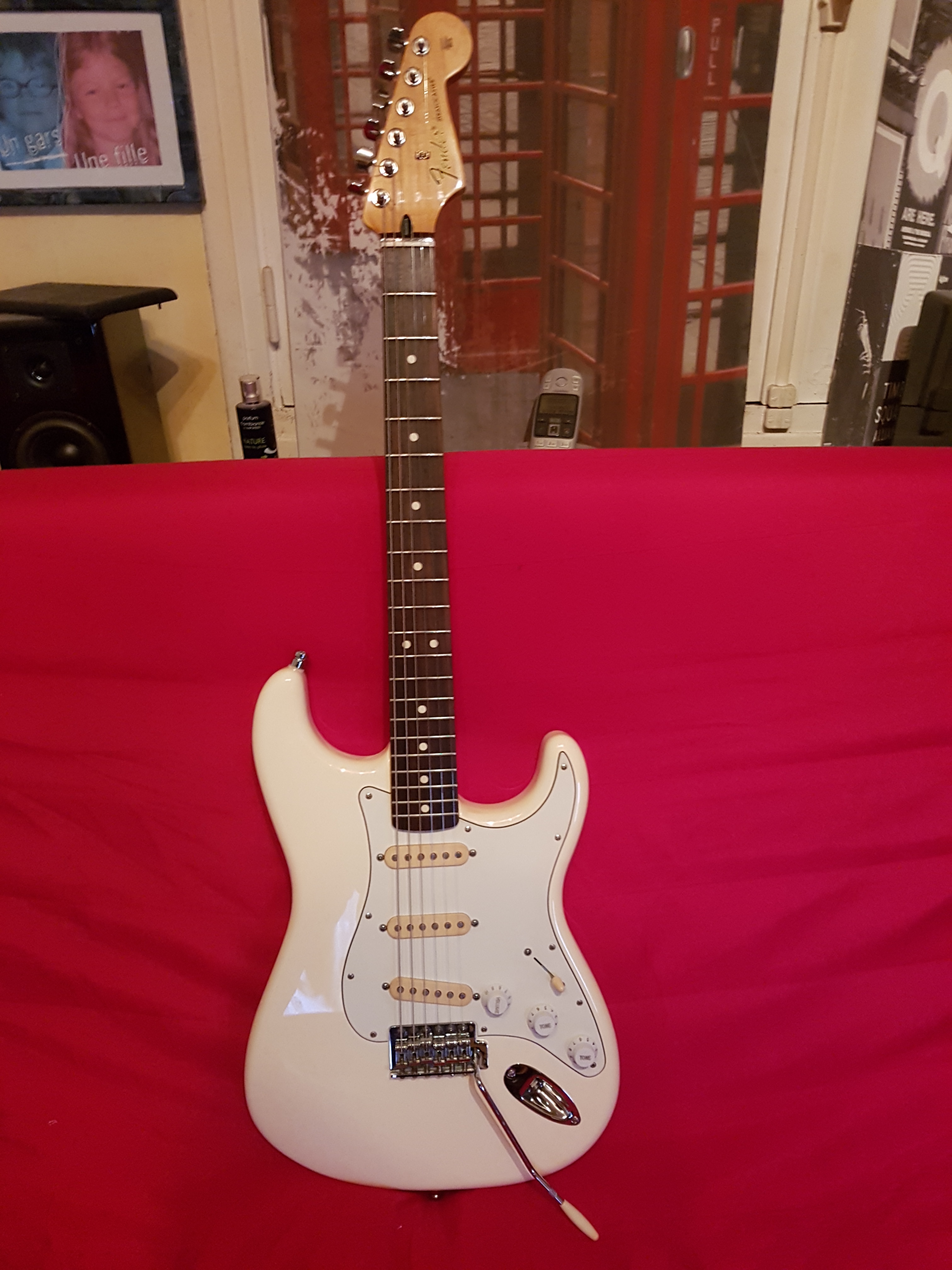 Fender Standard Stratocaster [1990-2005]