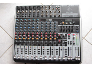 Behringer Xenyx QX1832USB (17233)
