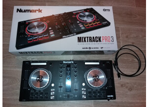 Numark Mixtrack Pro III (55721)